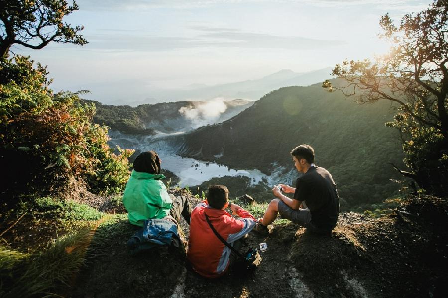 Berkunjung ke Gunung Tangkuban Perahu, Wisata Alam yang Melegenda