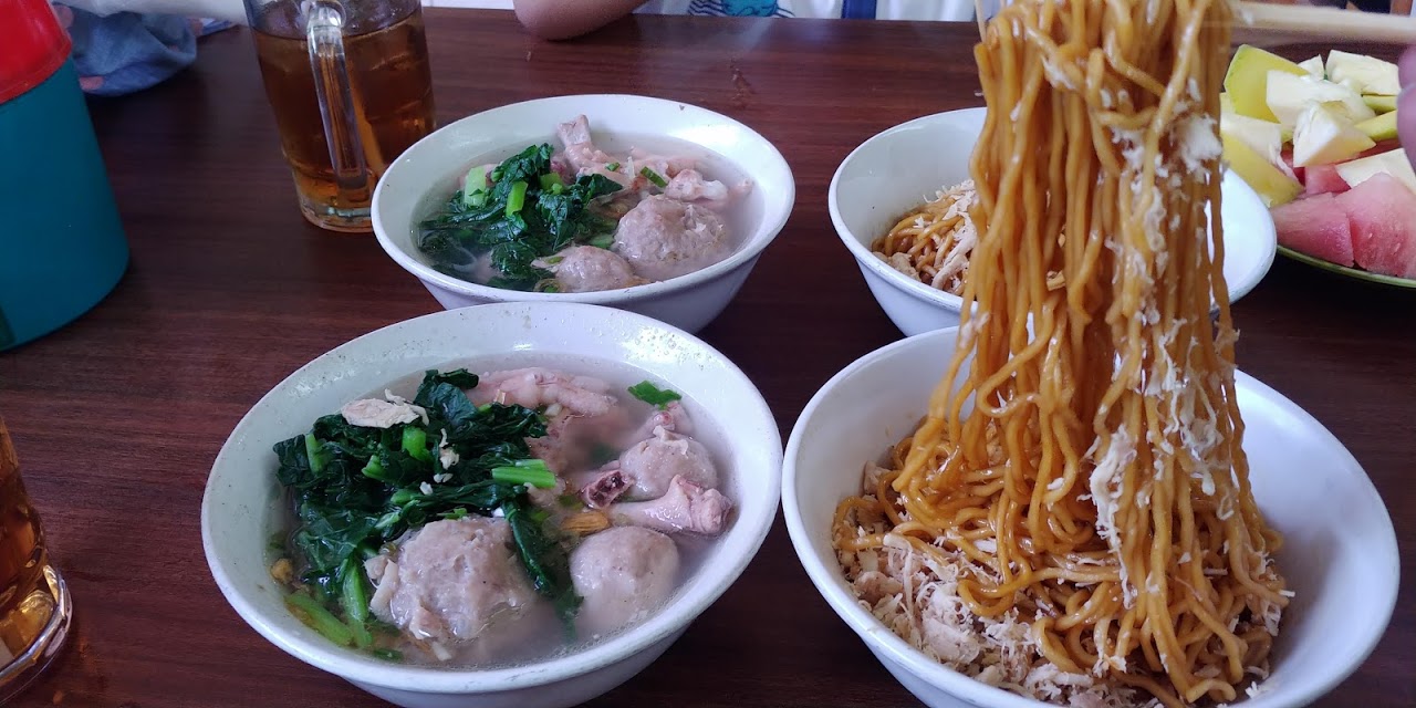 Mie Bakso Akung