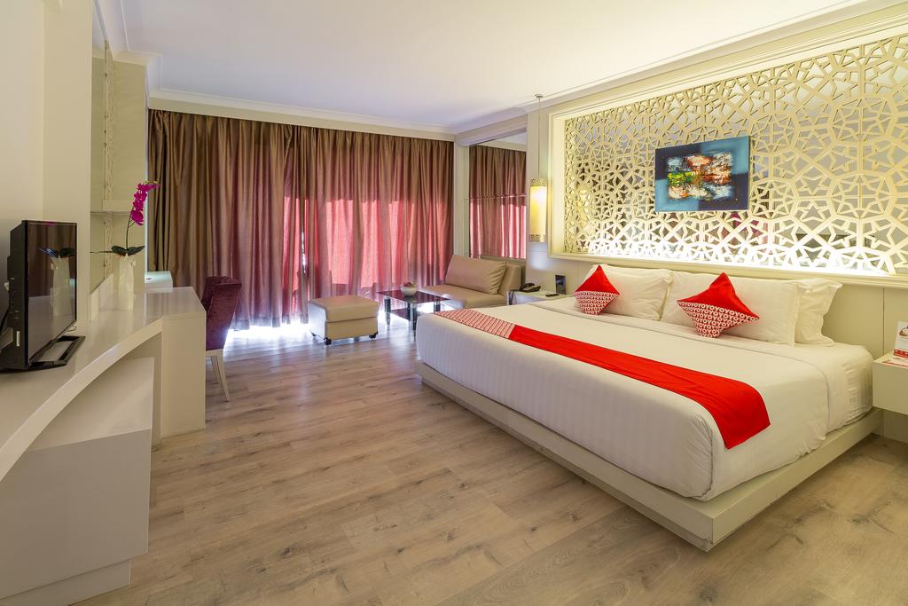 The Rich Prada Hotel